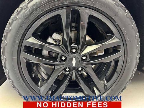 Used 2020 Chevrolet Equinox LT w/ Midnight Edition image 9