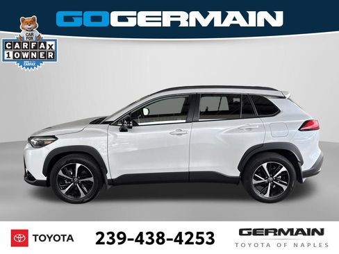 Used 2025 Toyota Corolla Cross AWD Hybrid w/ Convenience Package image 2
