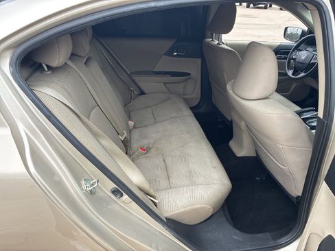 Used 2017 Honda Accord LX image 17
