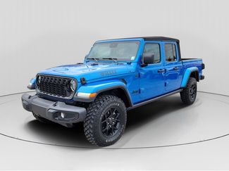 Used 2024 Jeep Gladiator Sport video 2