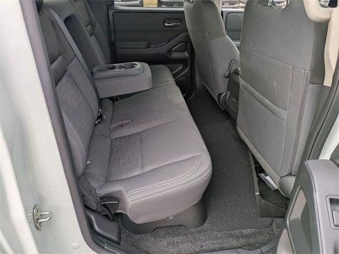 Used 2023 Nissan Frontier SV w/ Tow Package image 32