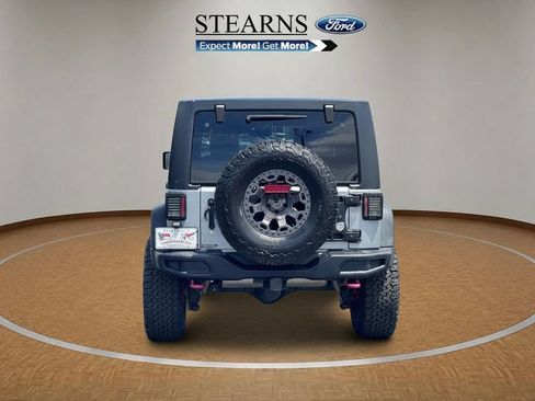 Used 2016 Jeep Wrangler Unlimited Rubicon AWD/4WD image 4