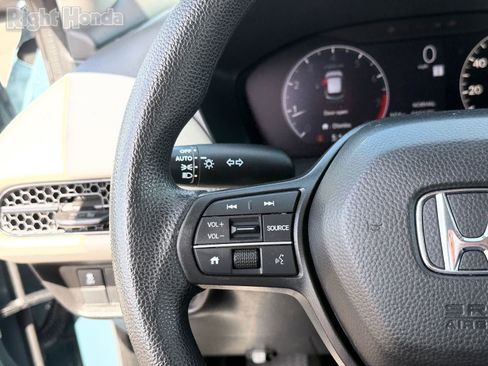 Used 2025 Honda HR-V LX image 22