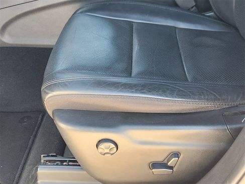 Used 2019 Jeep Grand Cherokee Limited w/ Luxury Group II image 24