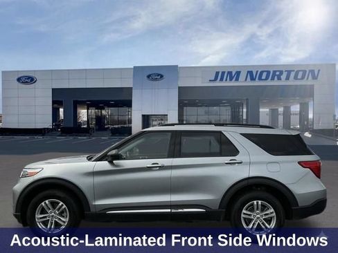 Used 2024 Ford Explorer XLT w/ Equipment Group 202A AWD/4WD image 8
