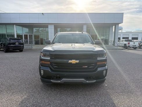 Used 2018 Chevrolet Silverado 1500 LT w/ All Star Edition image 2