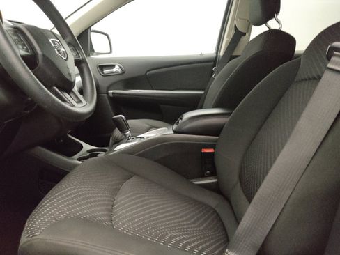Used 2018 Dodge Journey SE w/ Blacktop Package FWD image 17