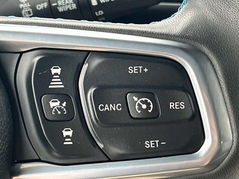 Used 2024 Jeep Wrangler High Altitude AWD/4WD image 29
