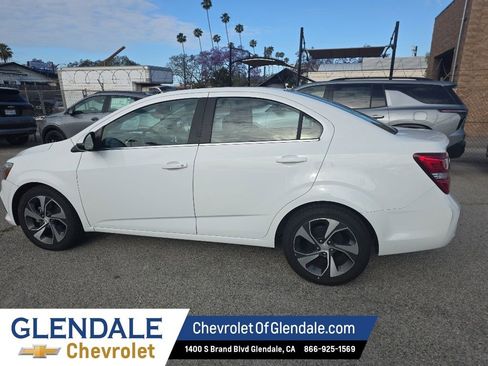 Used 2020 Chevrolet Sonic Premier FWD image 4