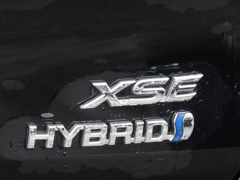 Used 2023 Toyota Sienna XSE w/ XSE Plus Package image 8