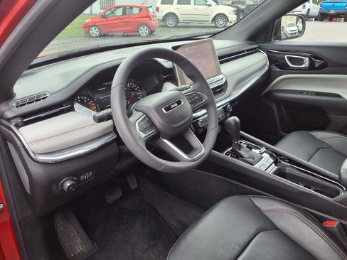 Used 2023 Jeep Compass Limited AWD/4WD image 11