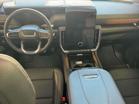 Certified 2025 GMC Yukon XL Denali image 11