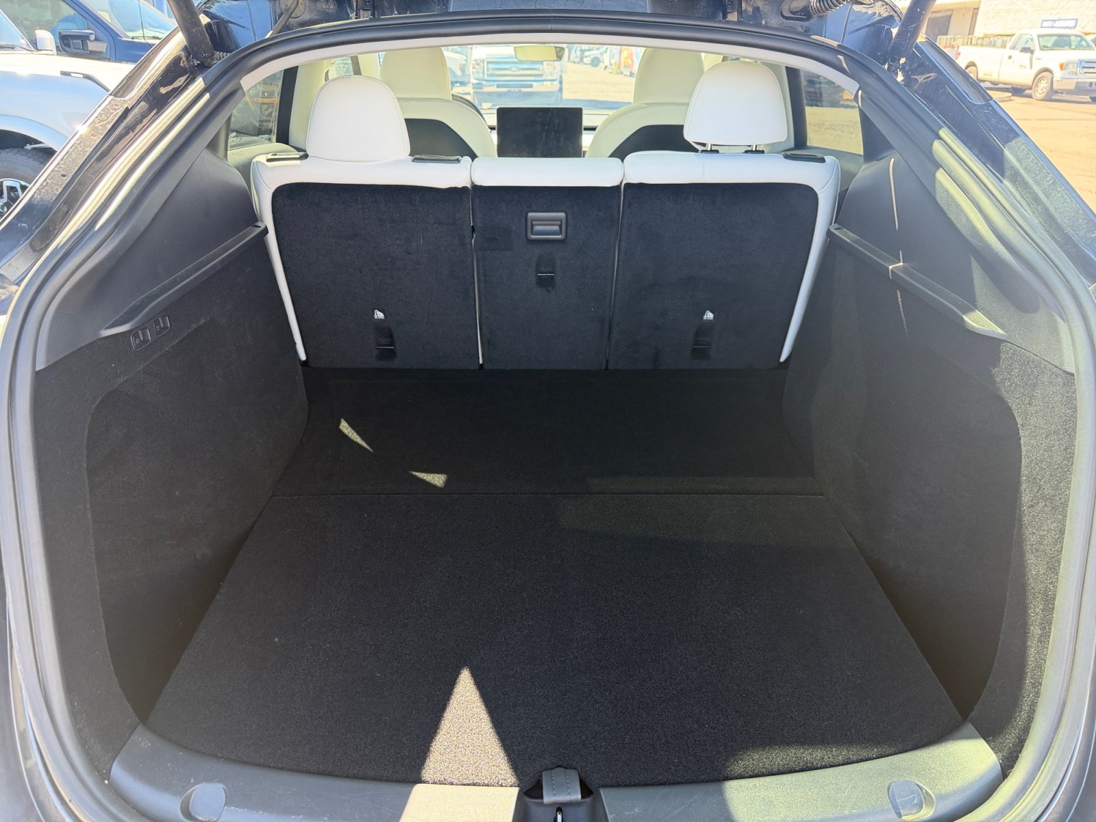 Used 2024 Tesla Model Y Long Range RWD image 29
