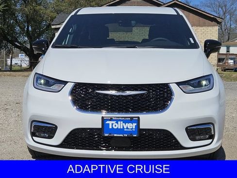 New 2026 Chrysler Pacifica Select FWD image 3