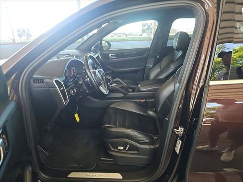 Used 2019 Porsche Cayenne AWD/4WD image 9