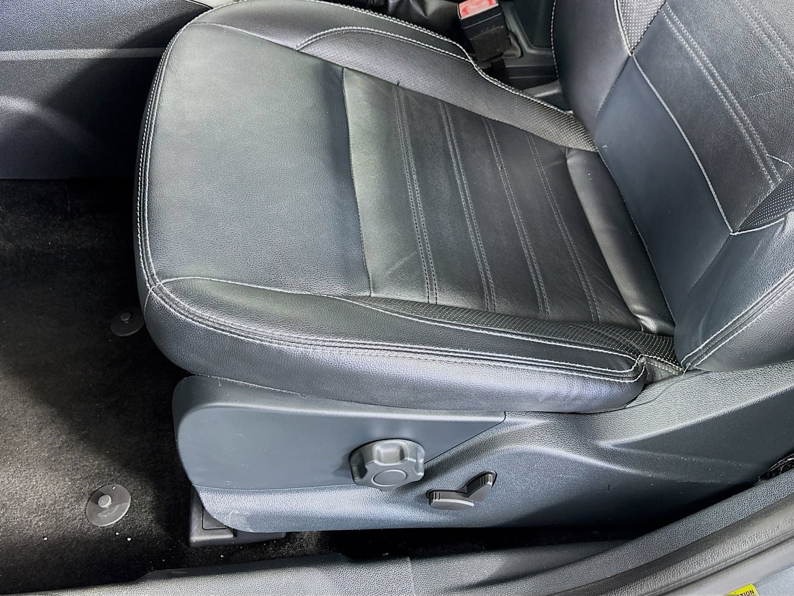 Used 2019 Ford EcoSport Titanium FWD image 19