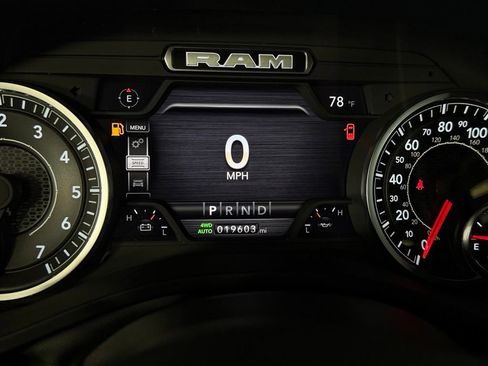 Used 2024 RAM 1500 Laramie AWD/4WD image 17
