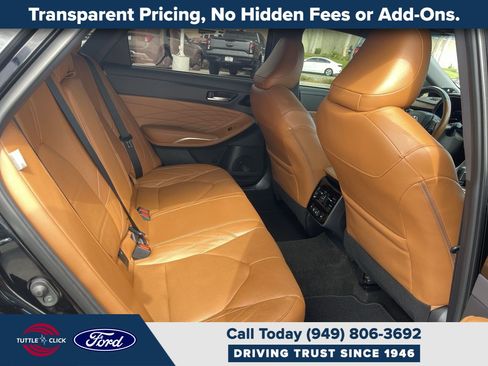 Used 2022 Toyota Avalon Limited w/ Advanced Safety Package FWD image 17