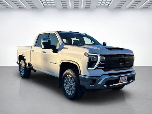 Used 2024 Chevrolet Silverado 2500 LTZ w/ LTZ Premium Package image 2