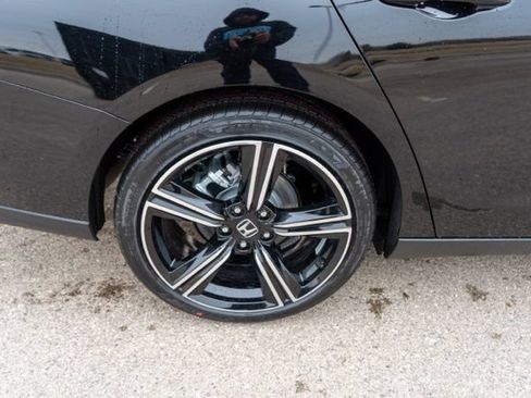 Used 2025 Honda Accord SE image 10