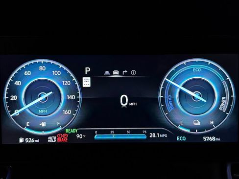 Used 2025 Hyundai Elantra Limited FWD image 40