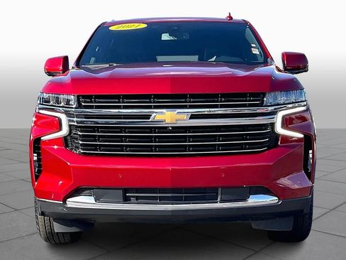 Used 2021 Chevrolet Suburban LT w/ LT Signature Package image 3