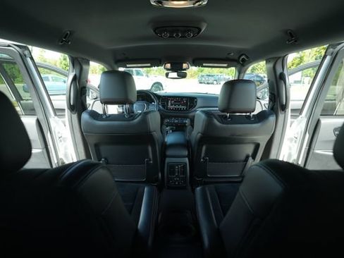 Used 2024 Dodge Durango R/T w/ Tow 'N Go Package AWD/4WD image 24