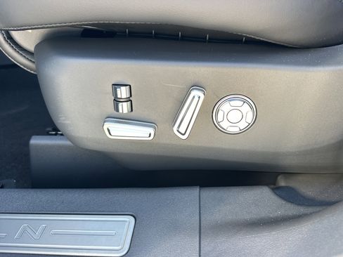 New 2026 Lincoln Nautilus Reserve image 19