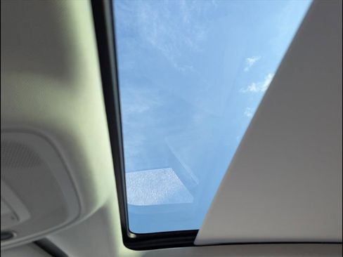 Certified 2025 Audi Q3 2.0T Premium Plus w/ Premium Plus Package image 20