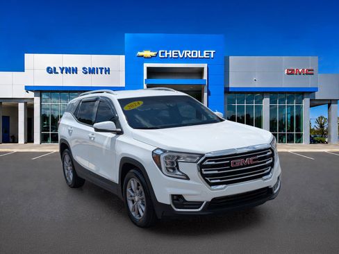Used 2024 GMC Terrain SLT FWD image 3