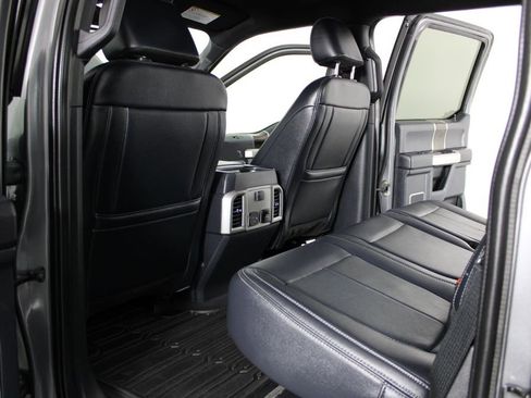 Used 2022 Ford F350 Lariat w/ Chrome Package image 38