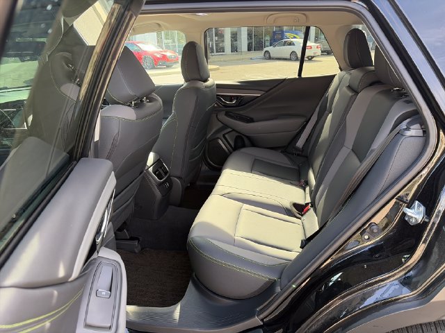 Used 2024 Subaru Outback Onyx Edition AWD/4WD image 13