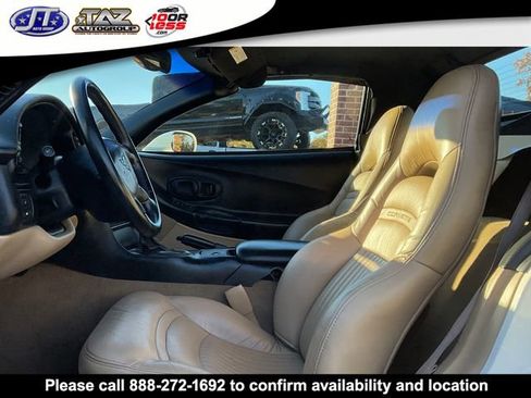 Used 2002 Chevrolet Corvette Convertible w/ Preferred Equipment Group2 image 9