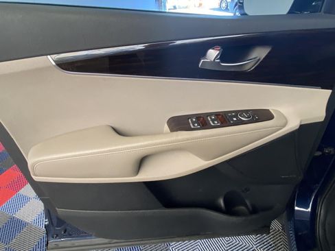 Used 2019 Kia Sorento EX w/ EX Touring Package AWD/4WD image 23