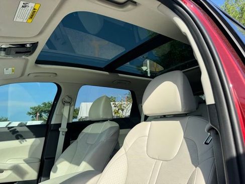 Used 2025 Kia Sorento S w/ Panoramic Sunroof Package image 20
