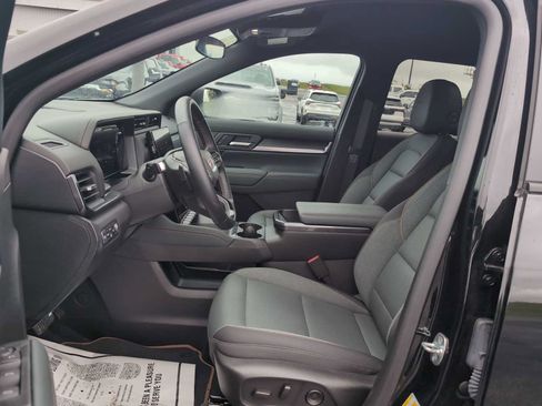 Used 2026 GMC Terrain AT4 AWD/4WD image 19