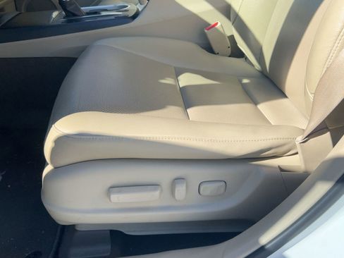 Used 2017 Acura RDX w/ Tech & AcuraWatch Plus Pkg image 14