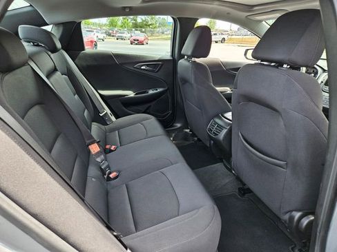 Used 2024 Chevrolet Malibu LT image 19