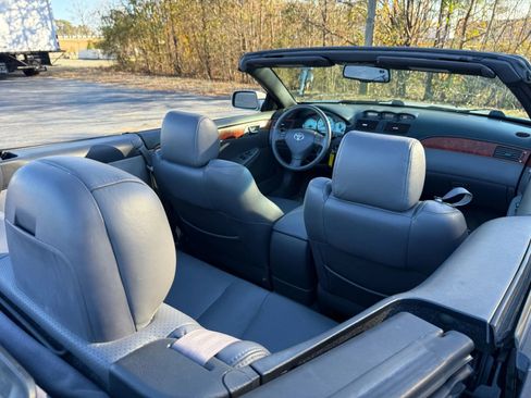 Used 2006 Toyota Solara SLE image 42