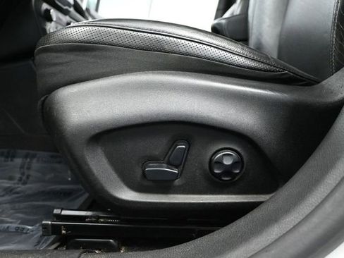 Used 2019 Jeep Renegade Limited w/ Safety and Security Group image 20