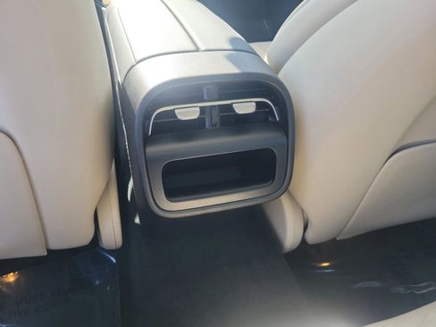 Used 2026 Mercedes-Benz E 350 Sedan w/ Winter Package image 10