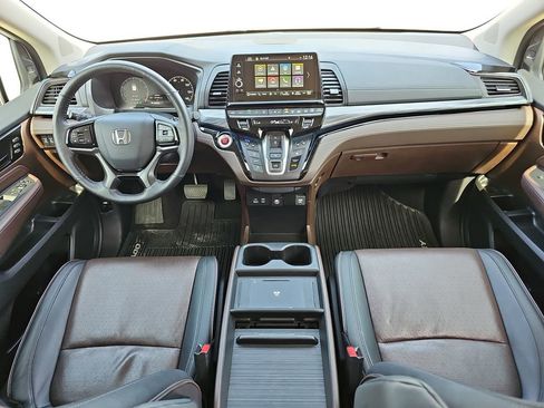 Used 2025 Honda Odyssey Elite image 10