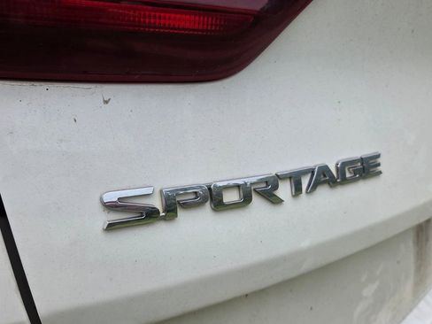 Used 2021 Kia Sportage LX FWD image 6