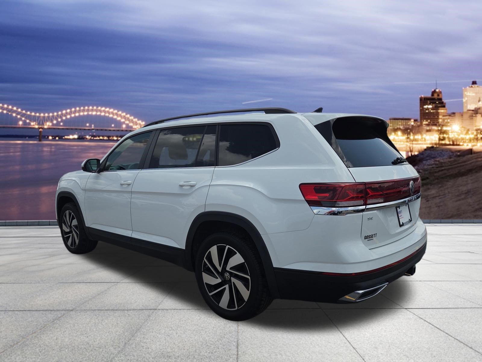 Used 2025 Volkswagen Atlas SE FWD image 3