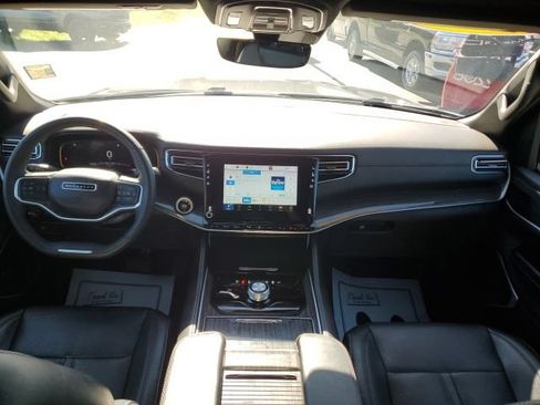 Used 2022 Jeep Wagoneer Series II AWD/4WD image 16