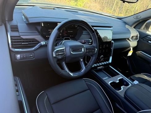 New 2026 GMC Acadia Denali w/ Super Cruise Package image 3