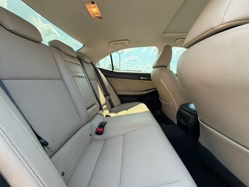 Used 2019 Lexus IS 300 w/ Premium Package RWD image 84