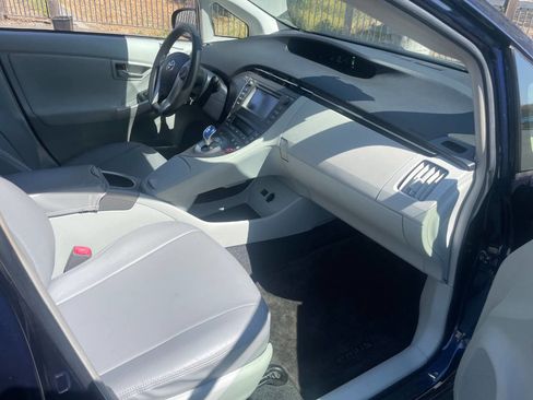 Used 2012 Toyota Prius Two image 7