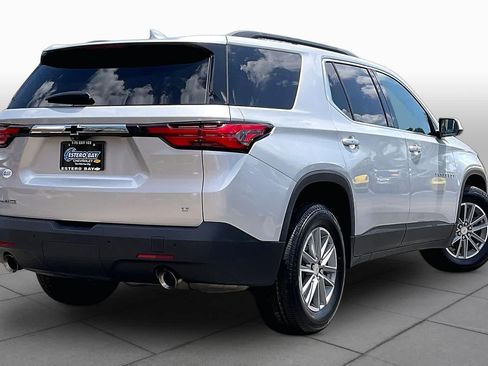 Used 2022 Chevrolet Traverse LT FWD image 13