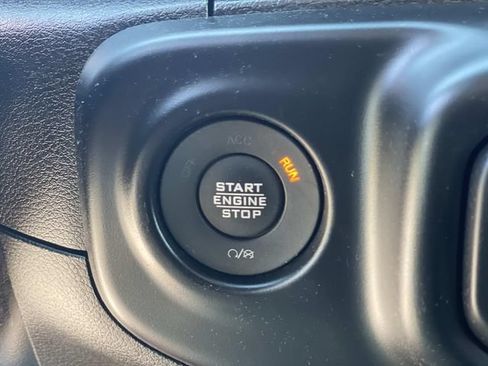 Used 2022 Jeep Wrangler Unlimited Sport AWD/4WD image 18